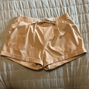 Zyia Summer Shorts Dune Color Medium